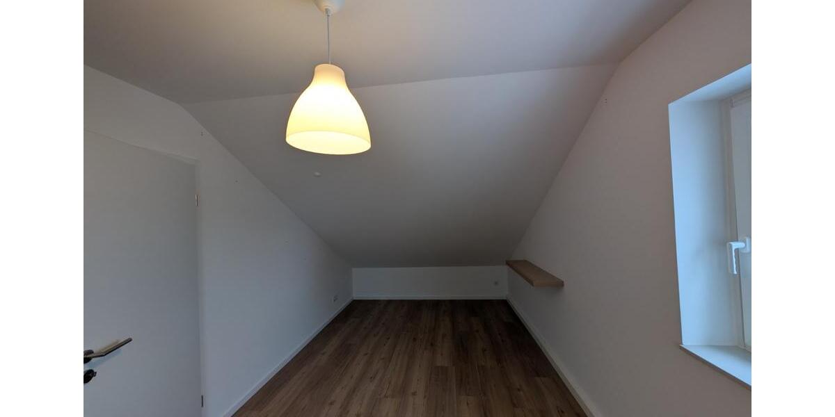 Dachgeschoßwohnung Salzkotten - 1 Zimmer, 41 m&sup2;, 431&euro; | Angebot:25778920