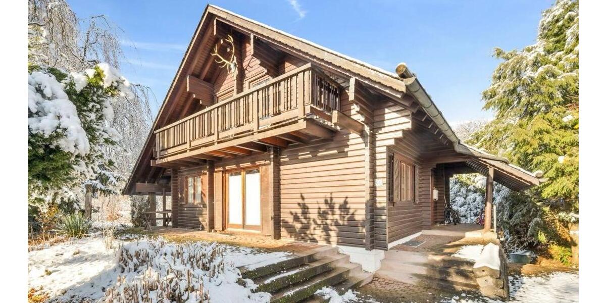 ? Charmantes Blockbohlenhaus in traumhafter Höhenlage von Warstein-Hirschberg - Einfamilienhaus Warstein | Angebot:25232863