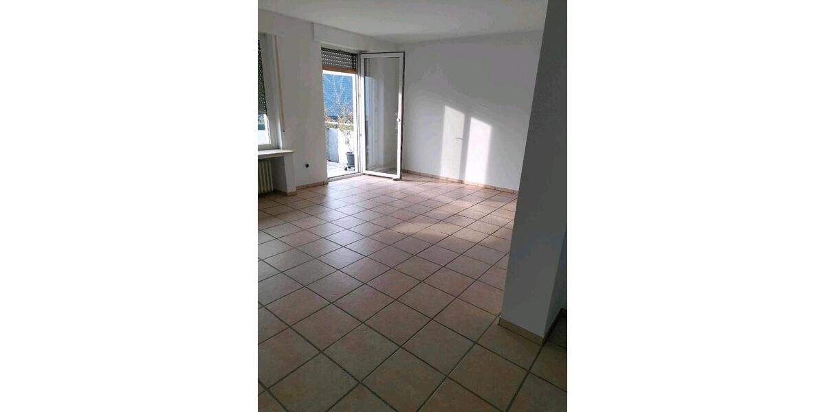 Etagenwohnung Hövelhof - 5 Zimmer, 100 m&sup2;, 900&euro; | Angebot:25589844