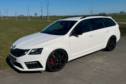 Skoda Octavia 90.000 km 24.000 &euro; Paderborn 33100