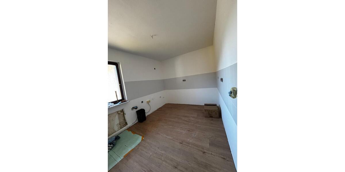 Etagenwohnung Bad Wünnenberg - 4 Zimmer, 110 m&sup2;, 990&euro; | Angebot:25305993