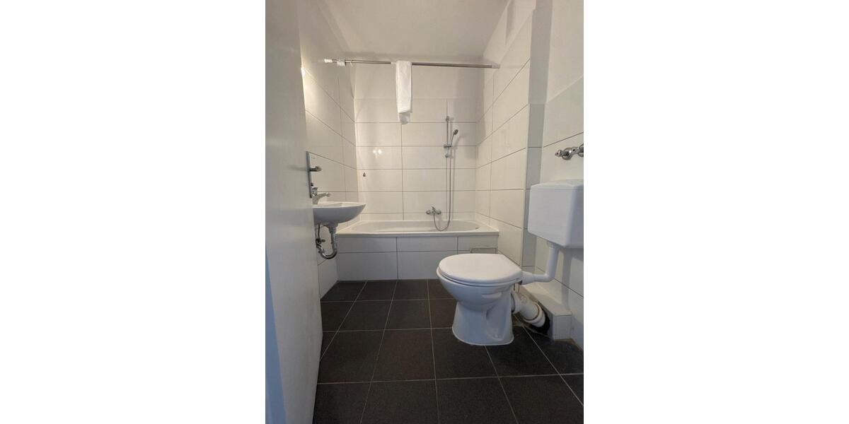 Dachgeschoßwohnung Gütersloh - 3 Zimmer, 77 m&sup2;, 660&euro; | Angebot:25882840