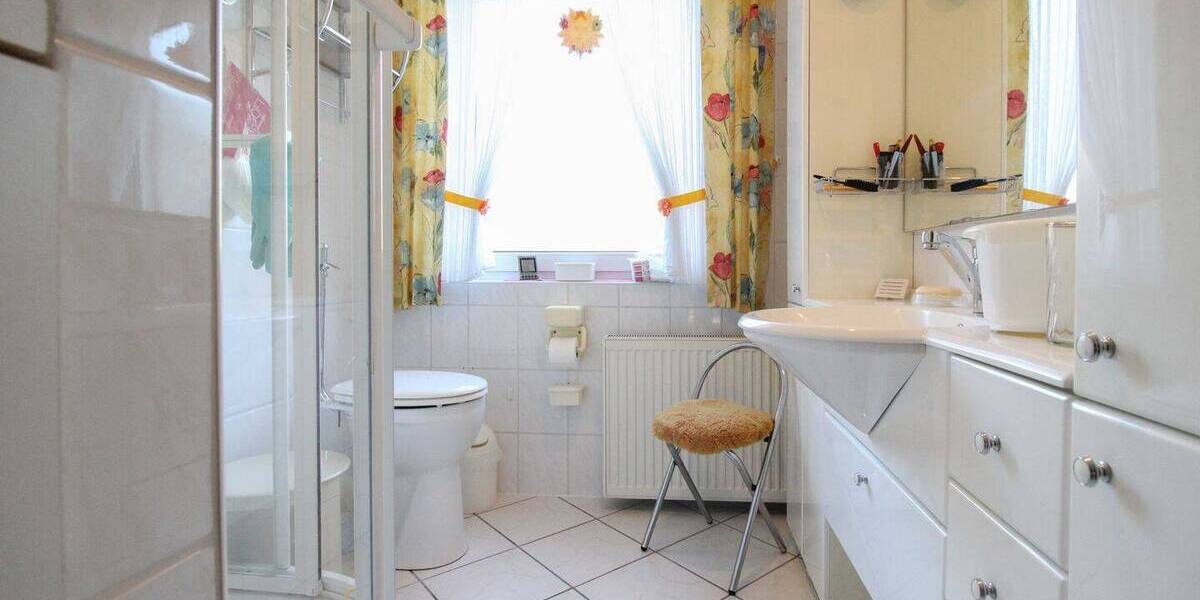 Mehrfamilienhaus, Wohnhaus Rheda-Wiedenbrück Rheda - 7 Zimmer, 179 m&sup2;, 395.000&euro; | Angebot:26643457