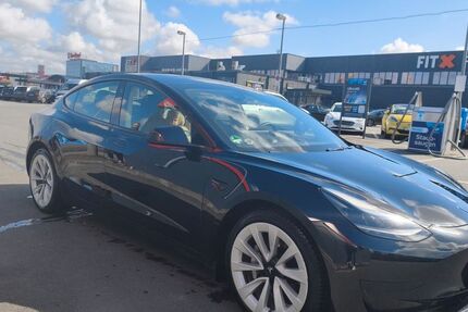 Tesla Model 3 62.500 km 24.500 &euro; Paderborn 33100