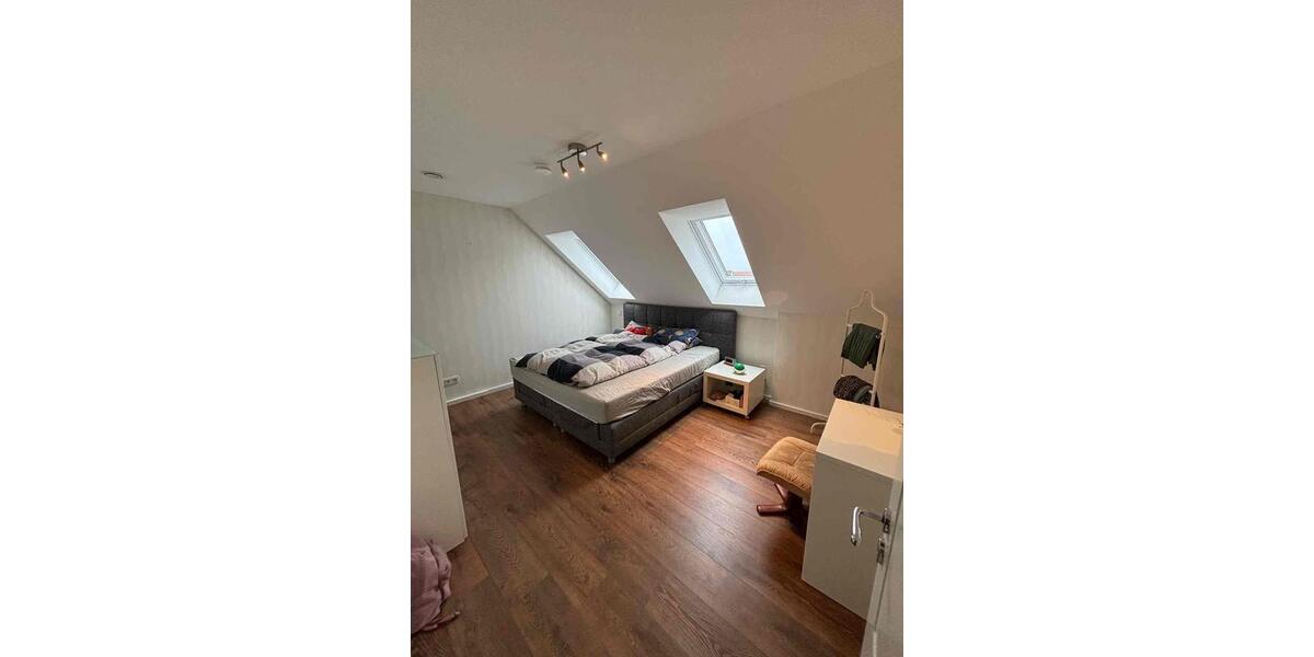 Dachgeschoßwohnung Lippstadt Overhagen - 2 Zimmer, 80 m&sup2;, 800&euro; | Angebot:26561726