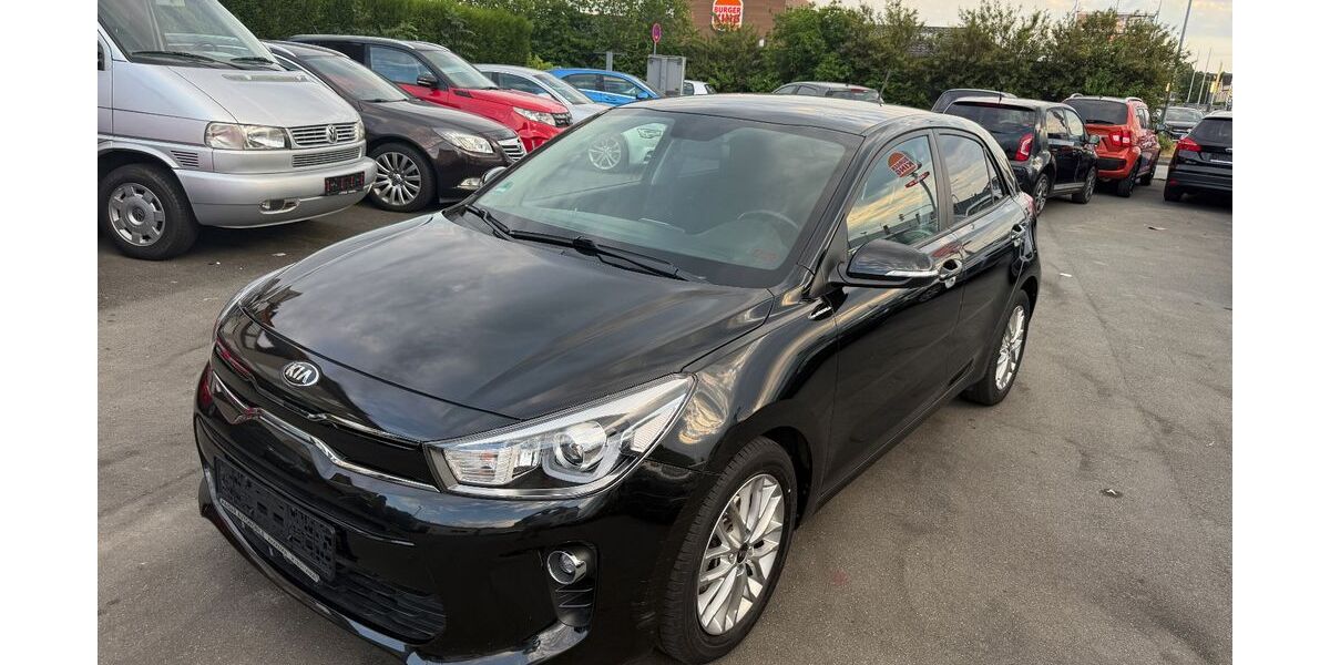 Kia Rio 72.000 km 8.999 &euro; Paderborn 33100