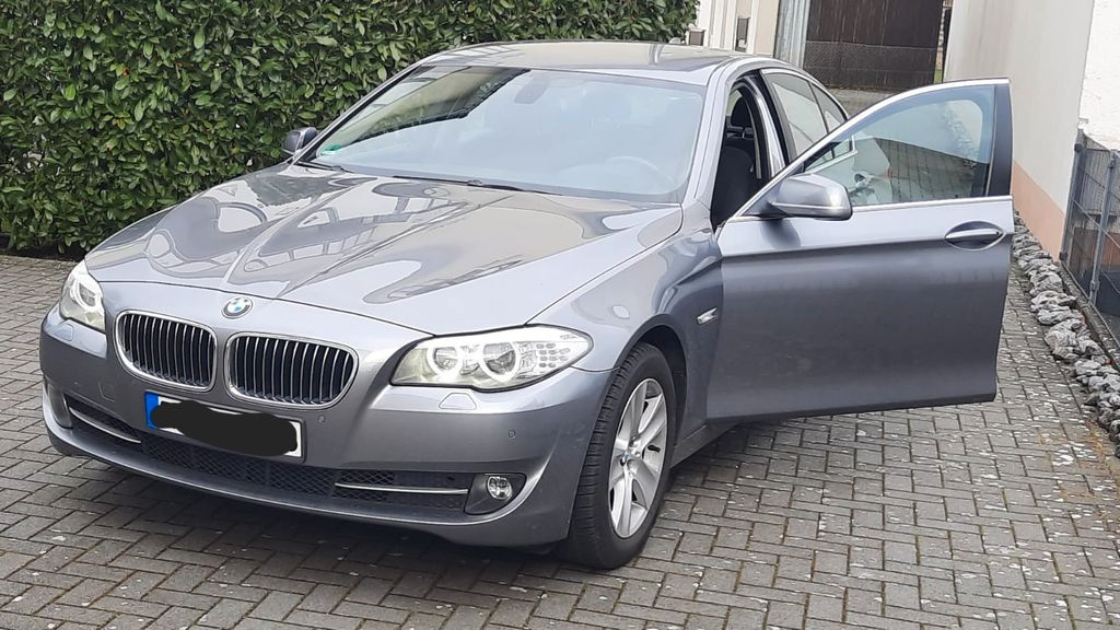 BMW 523 180.000 km 9.700 &euro; Gütersloh 33332