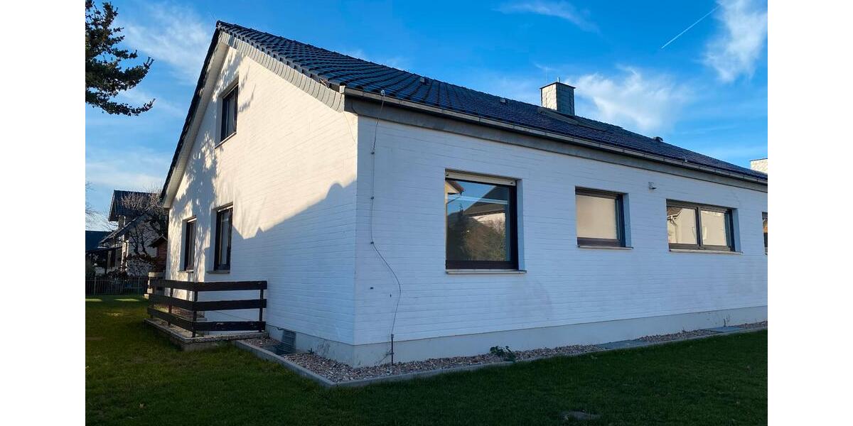 Einfamilienhaus Paderborn Elsen - 6 Zimmer, 250 m&sup2;, 2.000&euro; | Angebot:24515527