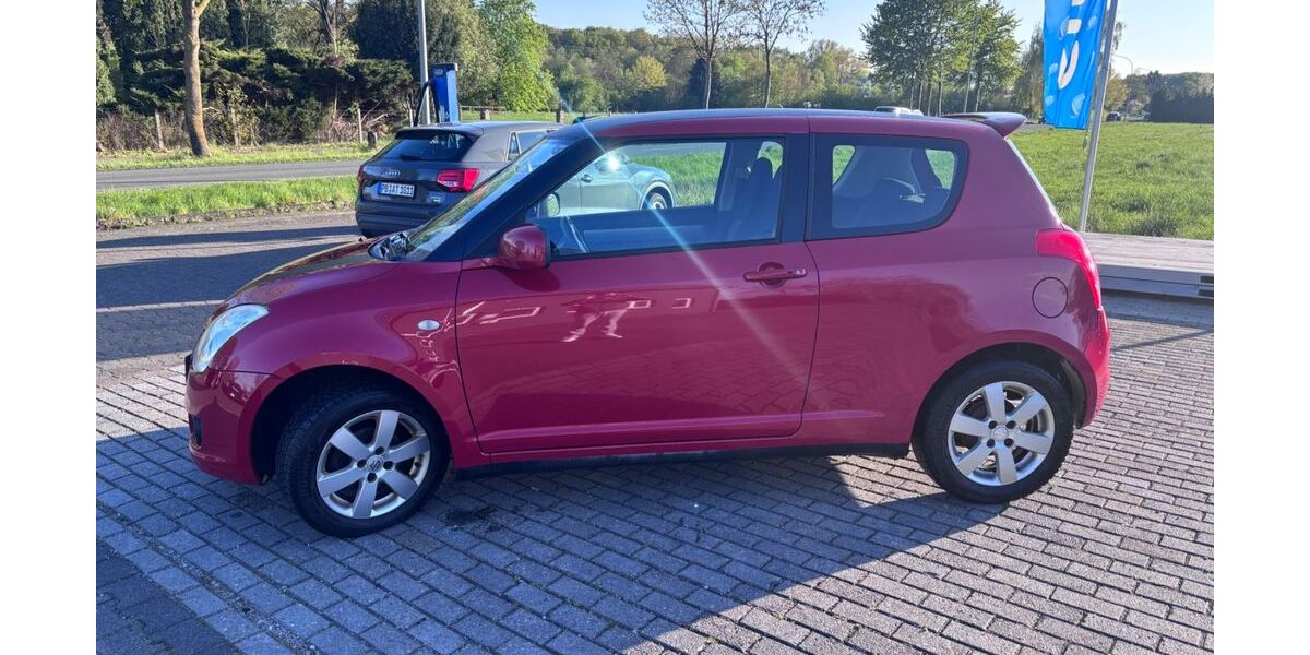 Suzuki Swift 200.000 km 2.400 &euro; Paderborn 33102