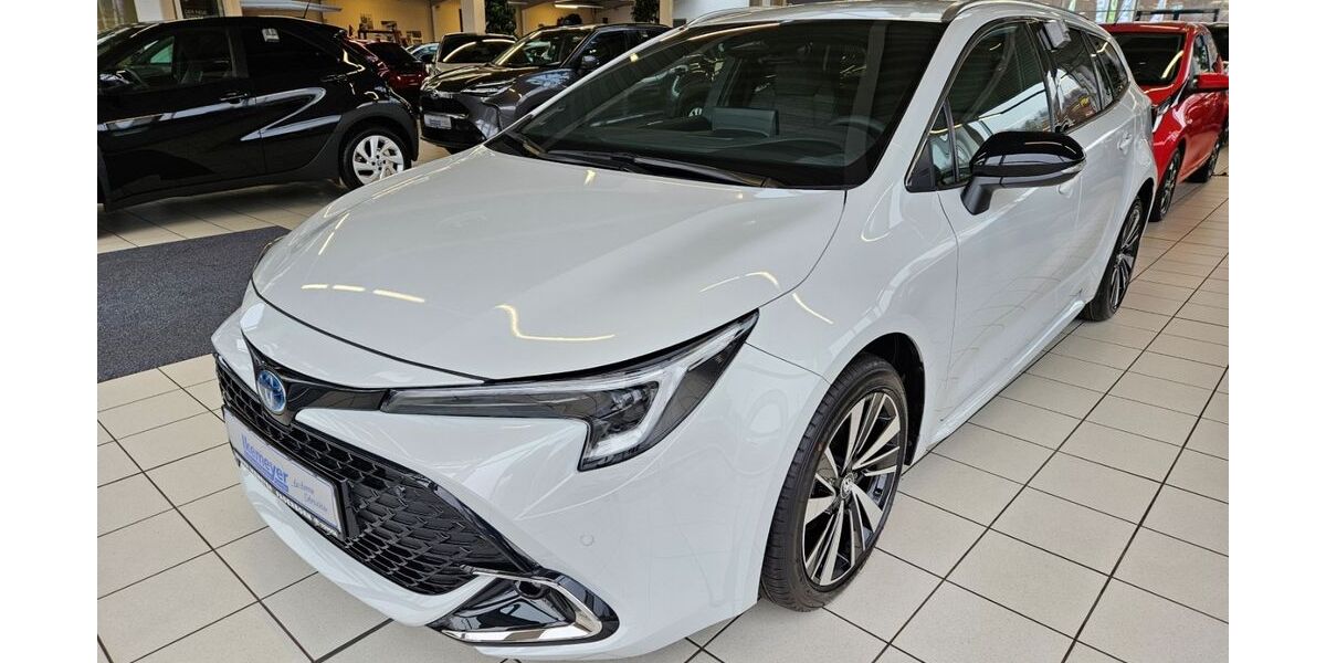 Toyota Corolla 3.500 km 30.990 &euro; Paderborn 33104