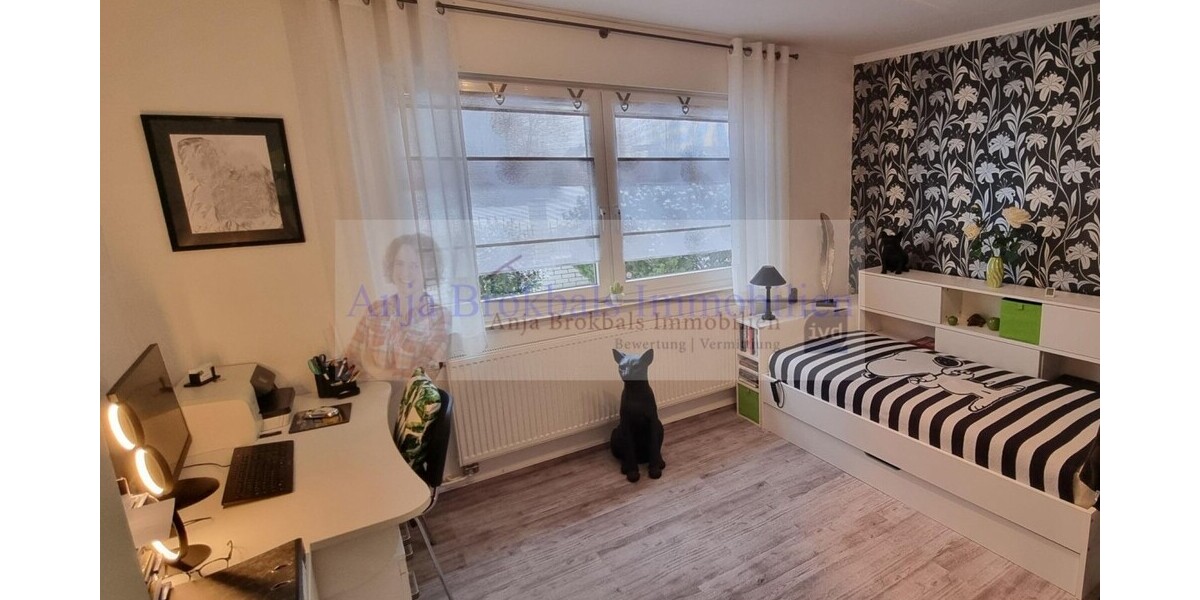 Ebenerdig, umfangreich modernisiert, TOP gepflegt, 2 Garagen - provisionsfrei für Käufer - Einfamilienhaus Rheda-Wiedenbrück Wiedenbrück | Angebot:26102822