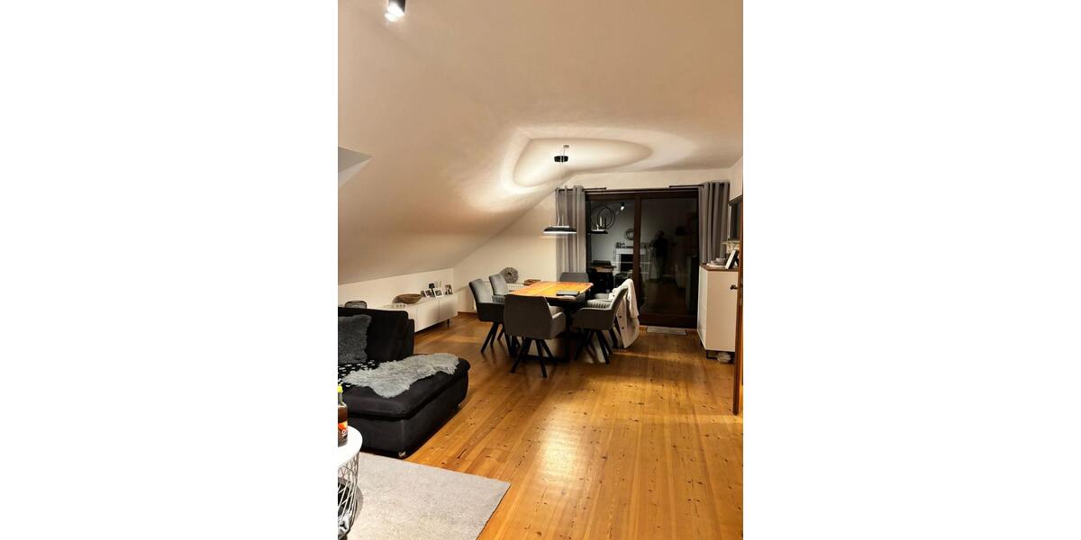 Dachgeschoßwohnung Rietberg - 3 Zimmer, 100 m&sup2;, 900&euro; | Angebot:26416904