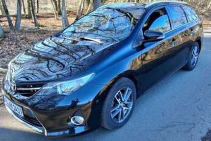 Toyota Auris 121.554 km 12.500 &euro; Paderborn 33104