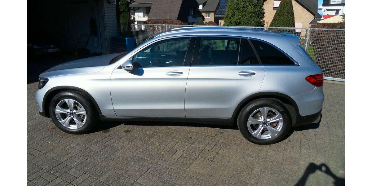 Mercedes-Benz GLC 220 106.000 km 25.450 &euro; Erwitte 59597
