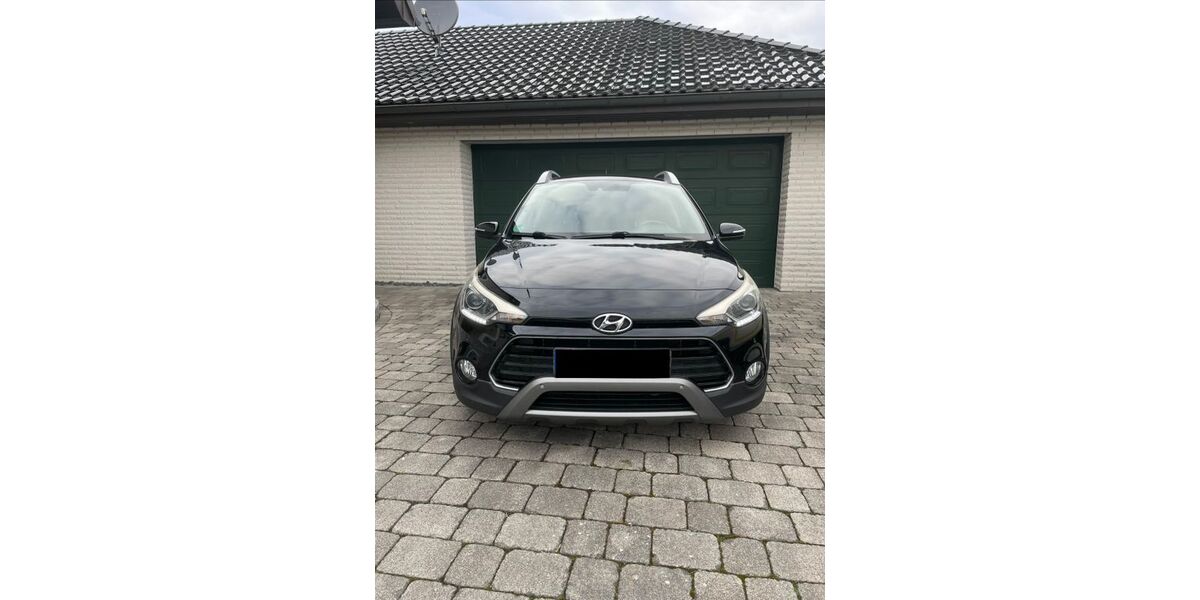 Hyundai i20 117.000 km 7.900 &euro; Bad Wünnenberg 33181