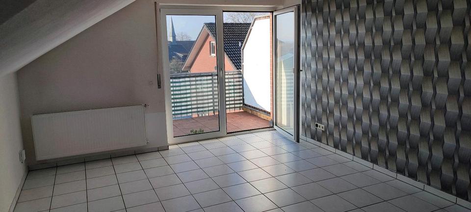Dachgeschoßwohnung Wadersloh - 3 Zimmer, 70 m&sup2;, 530&euro; | Angebot:25853050