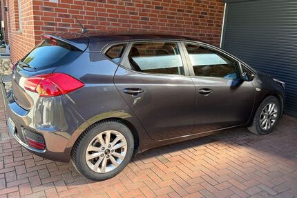 Kia ceed / Ceed 76.000 km 8.499 &euro; Rheda-Wiedenbrück 33378