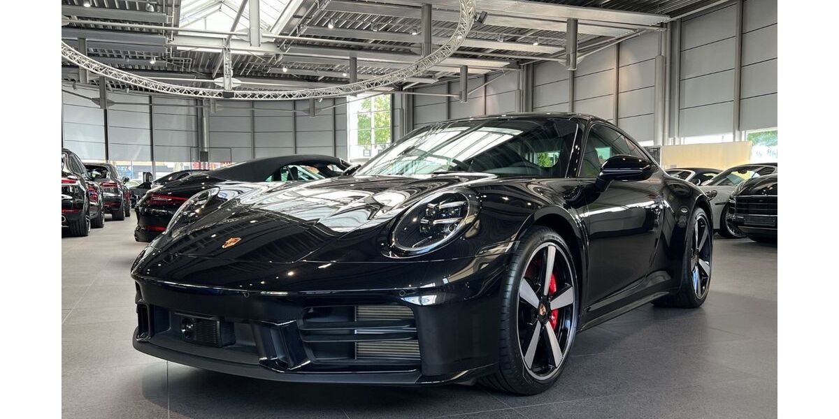 Porsche 992 6.950 km 171.890 &euro; Paderborn 33100