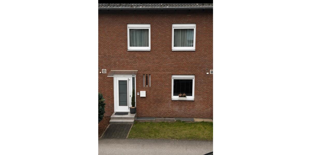 Reihenhaus Gütersloh - 6 Zimmer, 110 m&sup2;, 360.000&euro; | Angebot:26613911