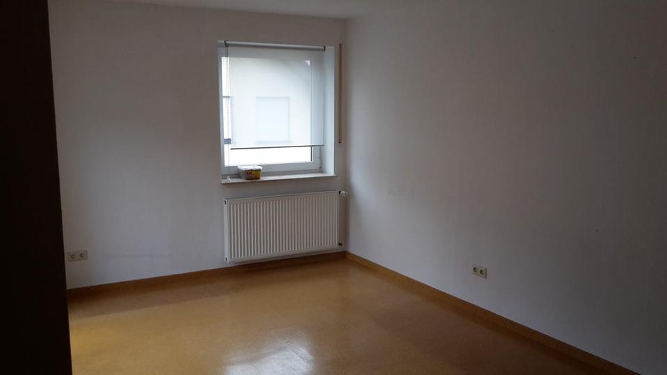 Dachgeschoßwohnung Bad Wünnenberg - 4 Zimmer, 100 m&sup2;, 750&euro; | Angebot:26489837