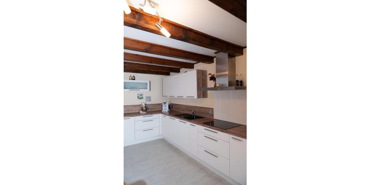 Einfamilienhaus Bad Wünnenberg - 14 Zimmer, 330 m&sup2;, 420.000&euro; | Angebot:24292514