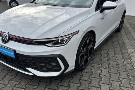 VW Golf 25.733 km 36.995 &euro; Büren 33142