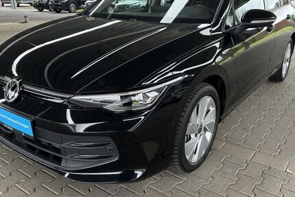 VW Golf 22.779 km 29.985 &euro; Büren 33142