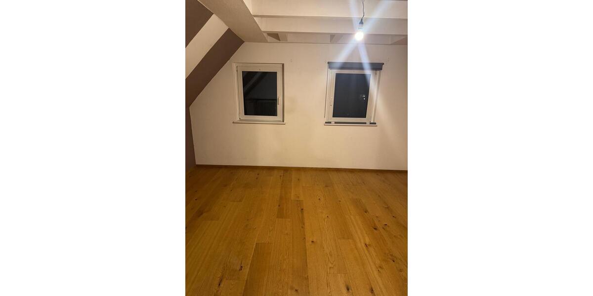 Dachgeschoßwohnung Warstein - 2 Zimmer, 85 m&sup2;, 500&euro; | Angebot:25606594