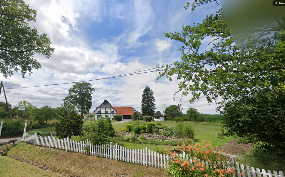 Einfamilienhaus Ennigerloh - 10 Zimmer, 250 m&sup2;, 650.000&euro; | Angebot:25380800