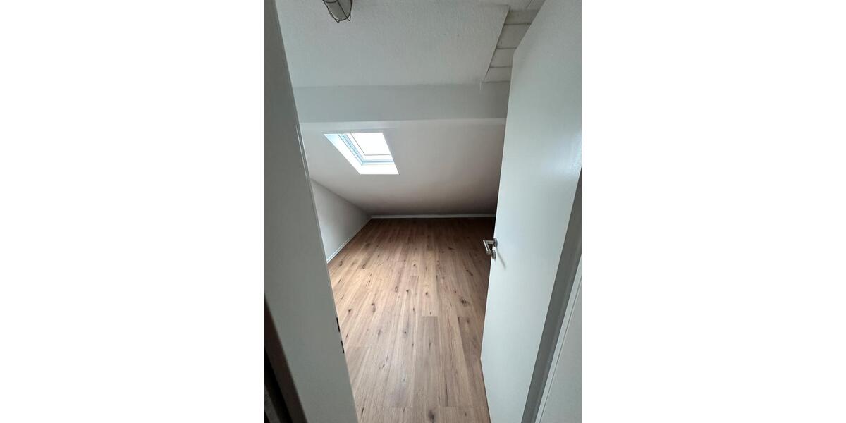 Reihenhaus Lippstadt Overhagen - 7 Zimmer, 101 m&sup2;, 1.650&euro; | Angebot:26443114