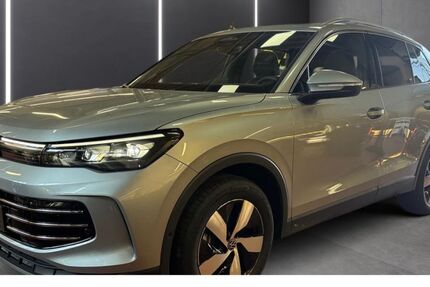 VW Tiguan 2.600 km 43.970 &euro; Warstein-Belecke 59581