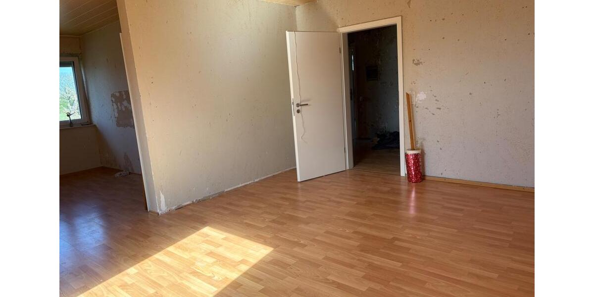 Dachgeschoßwohnung Delbrück - 2.5 Zimmer, 80 m&sup2;, 640&euro; | Angebot:26048076