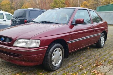 Ford Escort 9.400 km 8.900 &euro; Möhnesee 59519