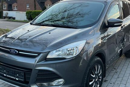 Ford Kuga 90.988 km 5.990 &euro; Paderborn 33100