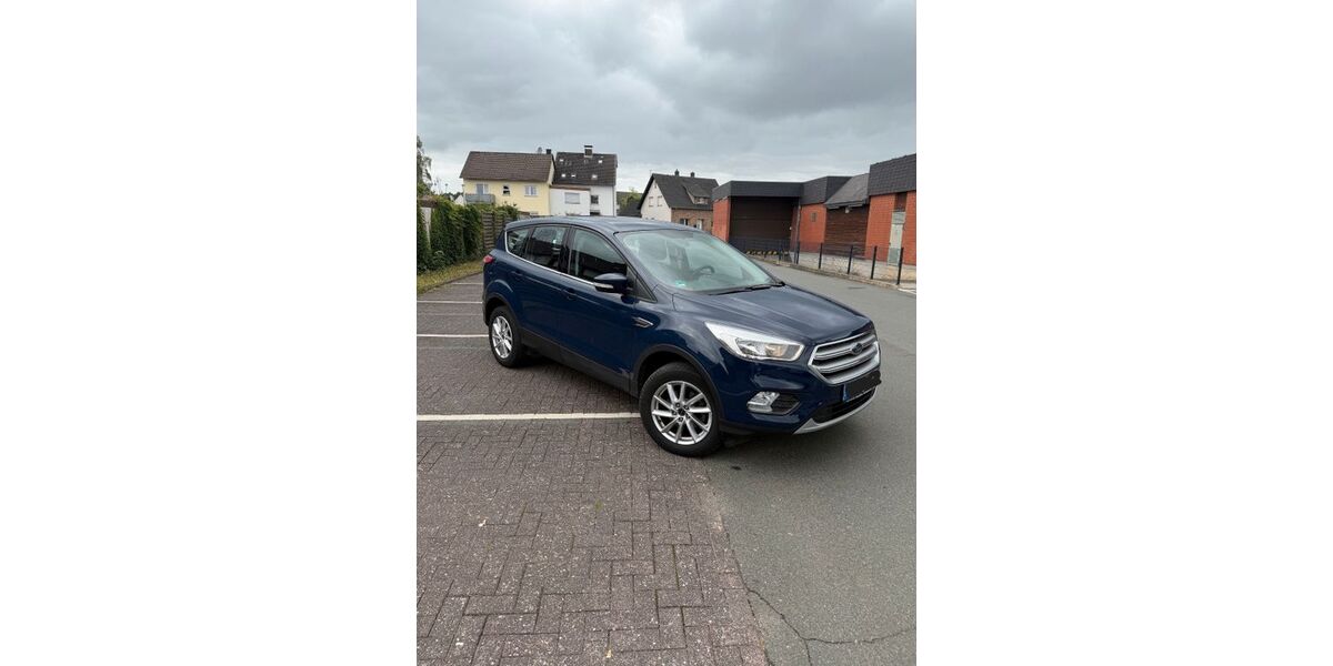 Ford Kuga 67.000 km 9.500 &euro; Delbrück 33129