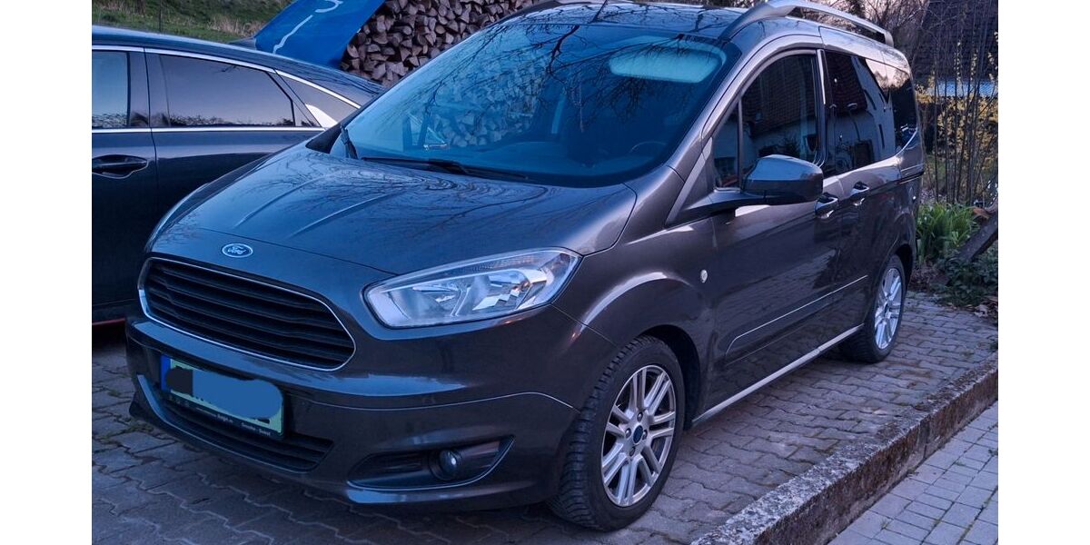 Ford Tourneo Courier 80.000 km 9.300 &euro; Büren 33142