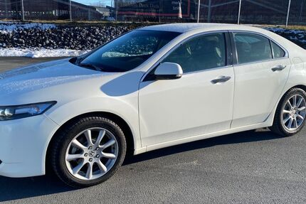 Honda Accord 203.000 km 8.000 &euro; Büren 33142