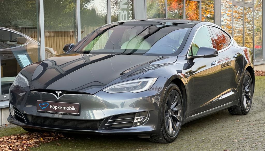 Tesla Model S 209.650 km 29.890 &euro; Paderborn 33100