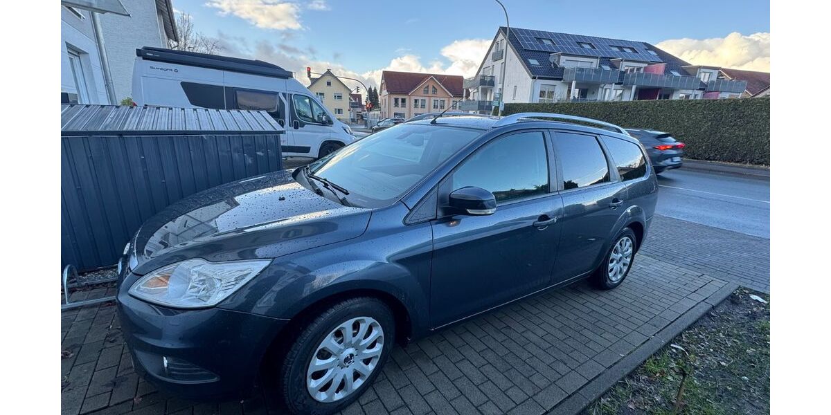 Ford Focus 149.000 km 2.999 &euro; Paderborn 33102