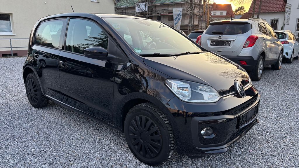 VW up! 43.309 km 10.990 &euro; Paderborn 33104