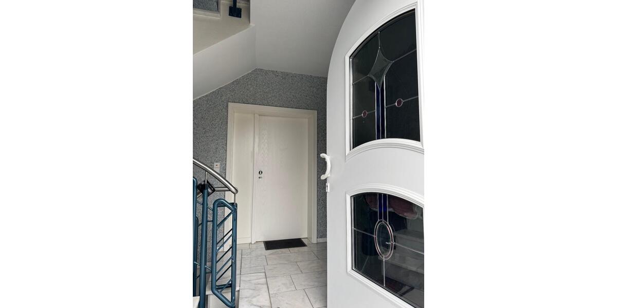 Erdgeschoßwohnung Verl - 3 Zimmer, 110 m&sup2;, 1.100&euro; | Angebot:26566426