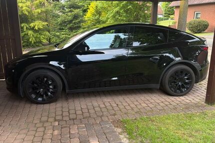 Tesla Model Y 86.400 km 30.400 &euro; Delbrück 33129