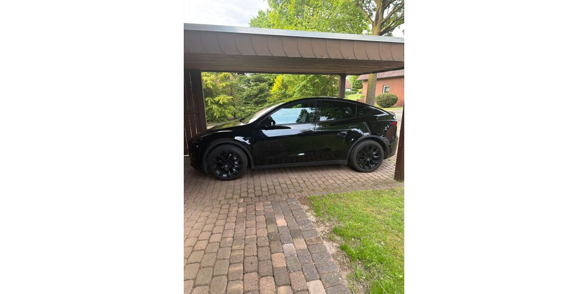 Tesla Model Y 86.400 km 30.400 &euro; Delbrück 33129
