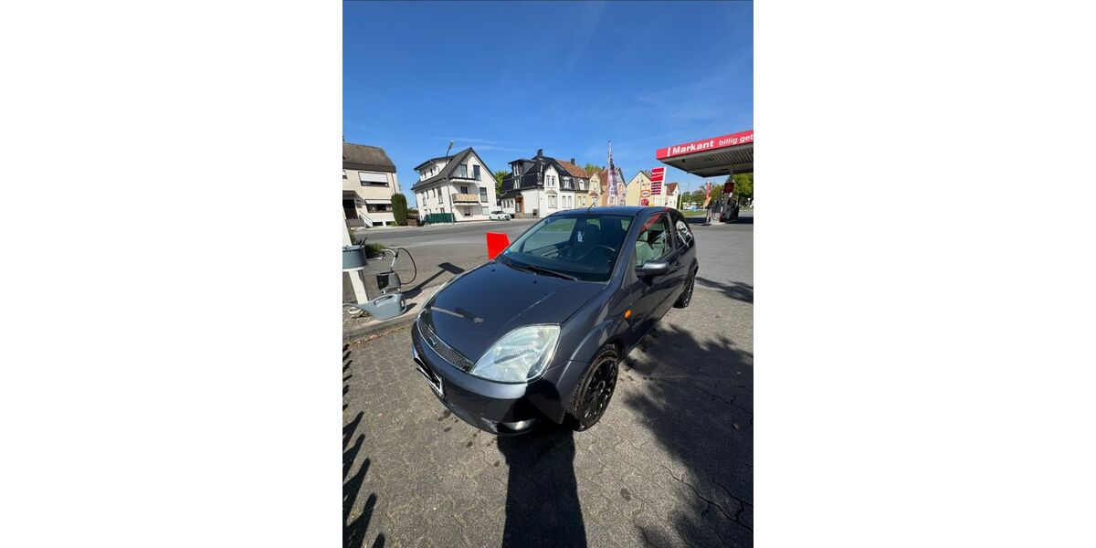 Ford Fiesta 144.795 km 3.700 &euro; Lippstadt 59555