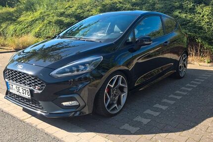 Ford Fiesta 24.600 km 18.900 &euro; Rheda-Wiedenbrück 33378