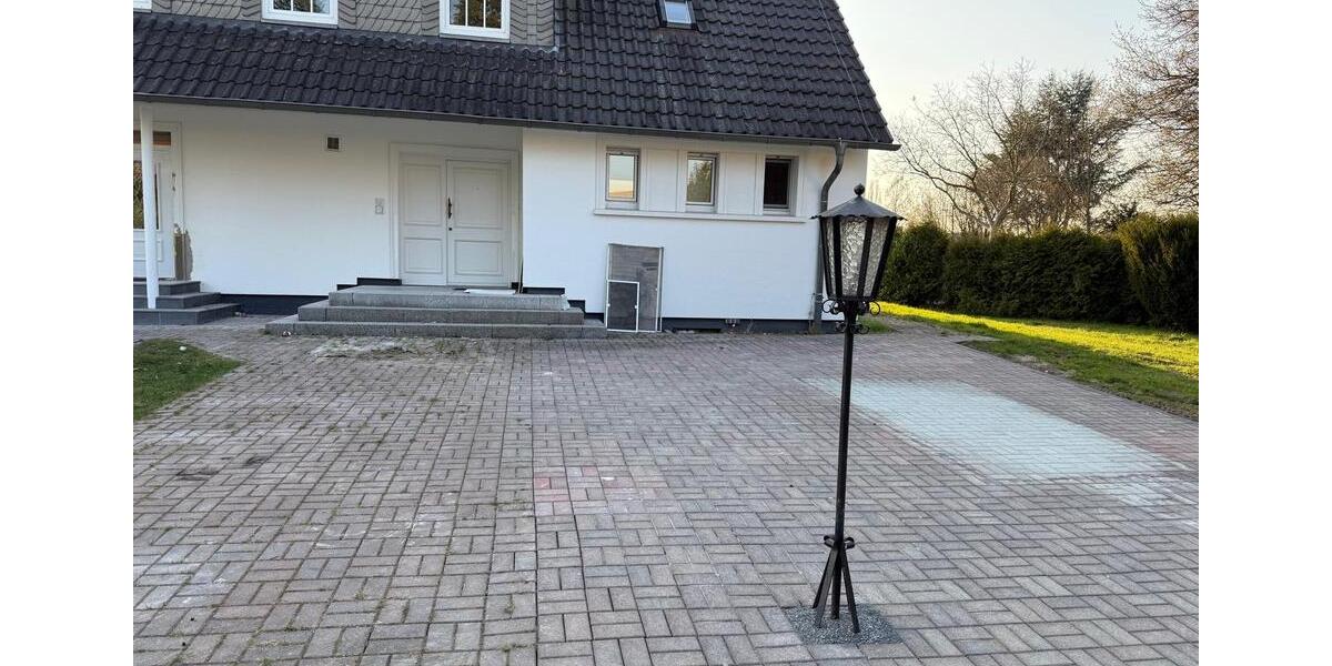 Doppelhaushälfte Soest - 6 Zimmer, 200 m&sup2;, 2.400&euro; | Angebot:25857395