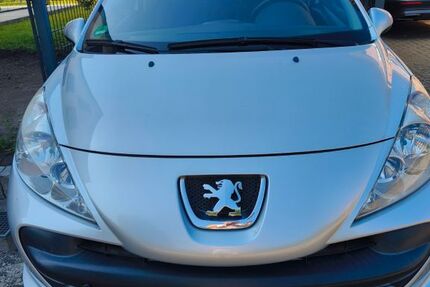 Peugeot 207 95.000 km 2.000 &euro; Gütersloh 33332