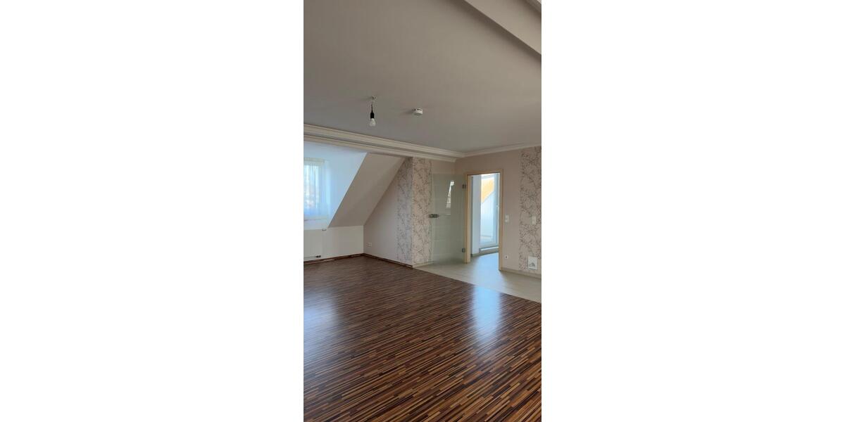 Dachgeschoßwohnung Gütersloh Kattenstroth - 4 Zimmer, 120 m&sup2;, 900&euro; | Angebot:25417285