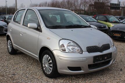 Toyota Yaris 71.000 km 3.850 &euro; Paderborn 33106
