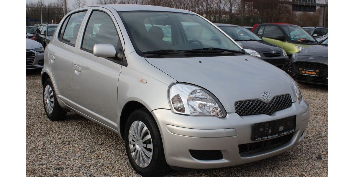 Toyota Yaris 71.000 km 3.850 &euro; Paderborn 33106